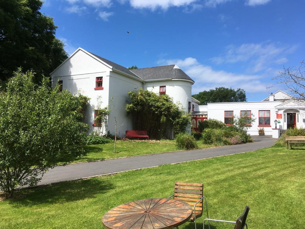 The Burren Hostel - Sleepzone Lisdoonvarna Exterior photo